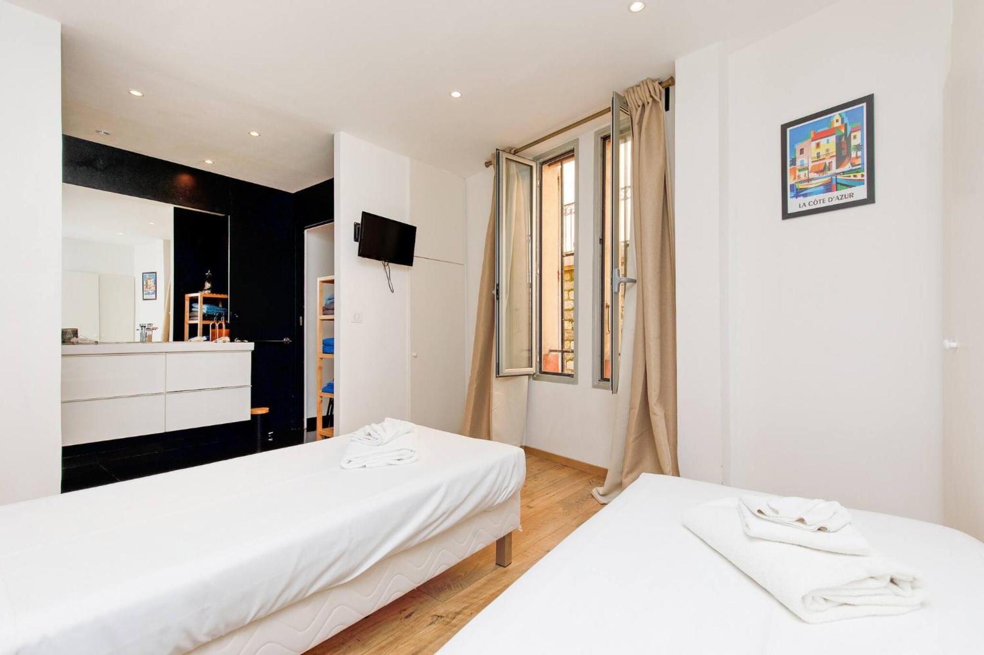 Apartment Orient Ecrin Moderne ,tout Confort, 300 M Croisette Cannes
